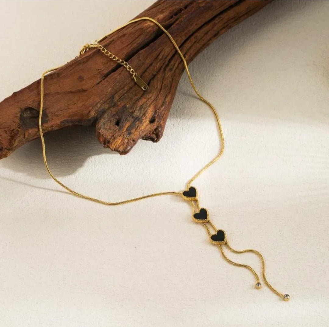 Black Heart Neckpiece