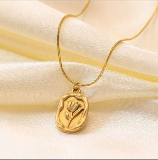 Tulip Necklace