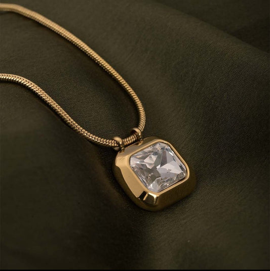 White Vintage Necklace
