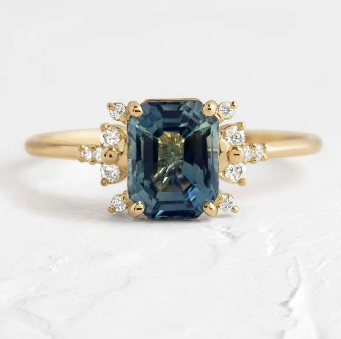 Sapphire crystal ring