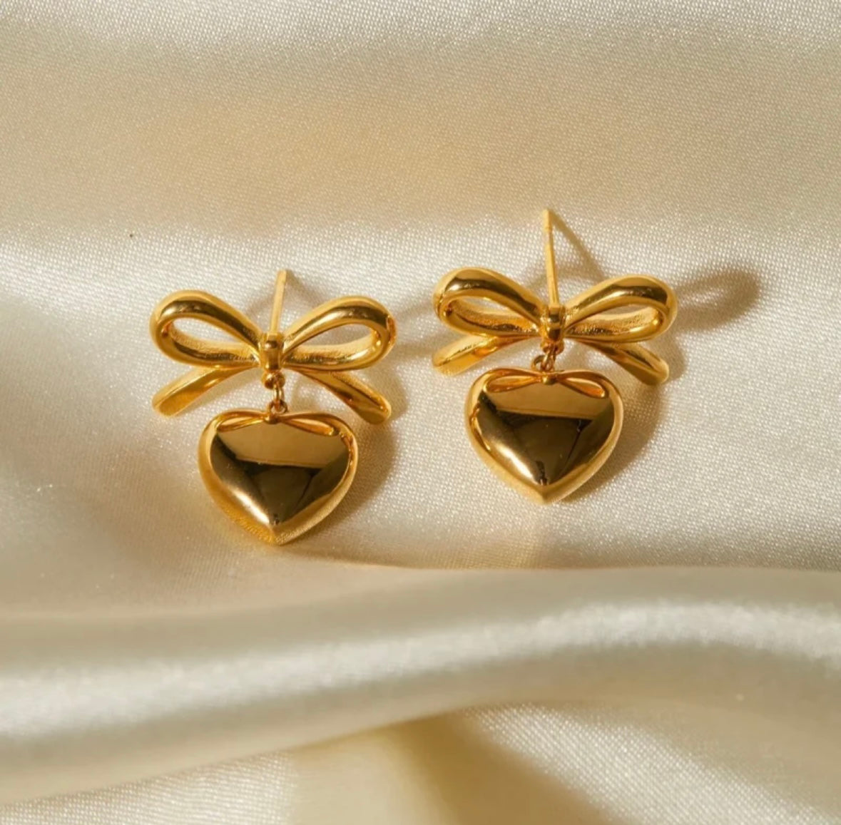 Gold-Toned Bow-Mance Heart Drop Coquette Aesthetic Earrings for Women Fashion | Chic Accessories for Women Ear Tops Fashion Jewellery Bow Earrings for Girls Stylish | Chunky Chic Golden Earrings