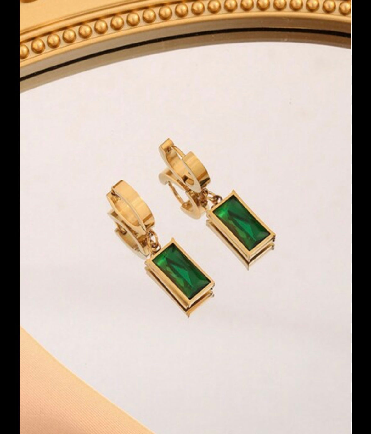 Emerald drop earrings