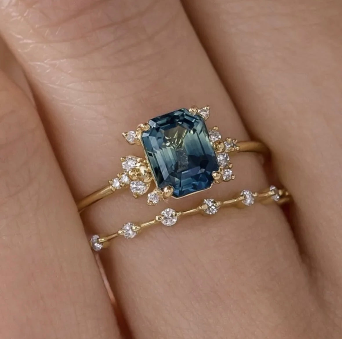 Sapphire crystal ring