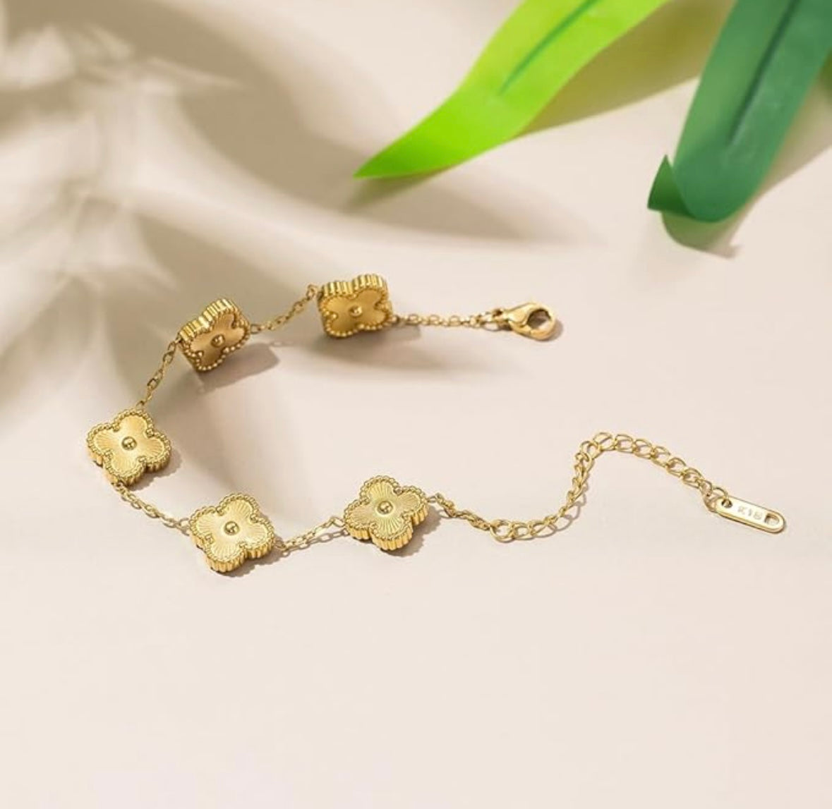 Golden clover bracelet